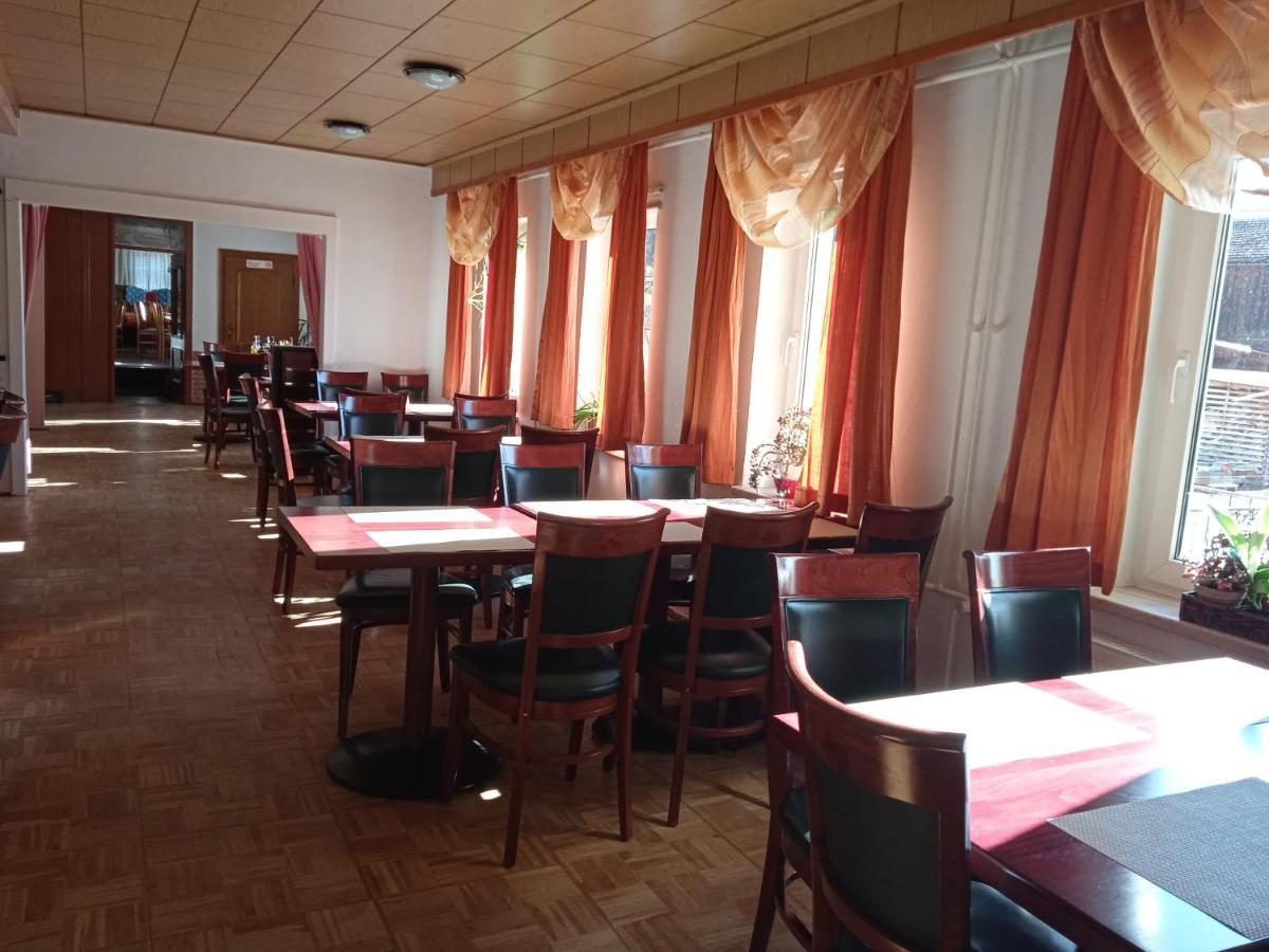 Hotel&Restaurant Zum Adlersberg Schleusingen Exterior foto